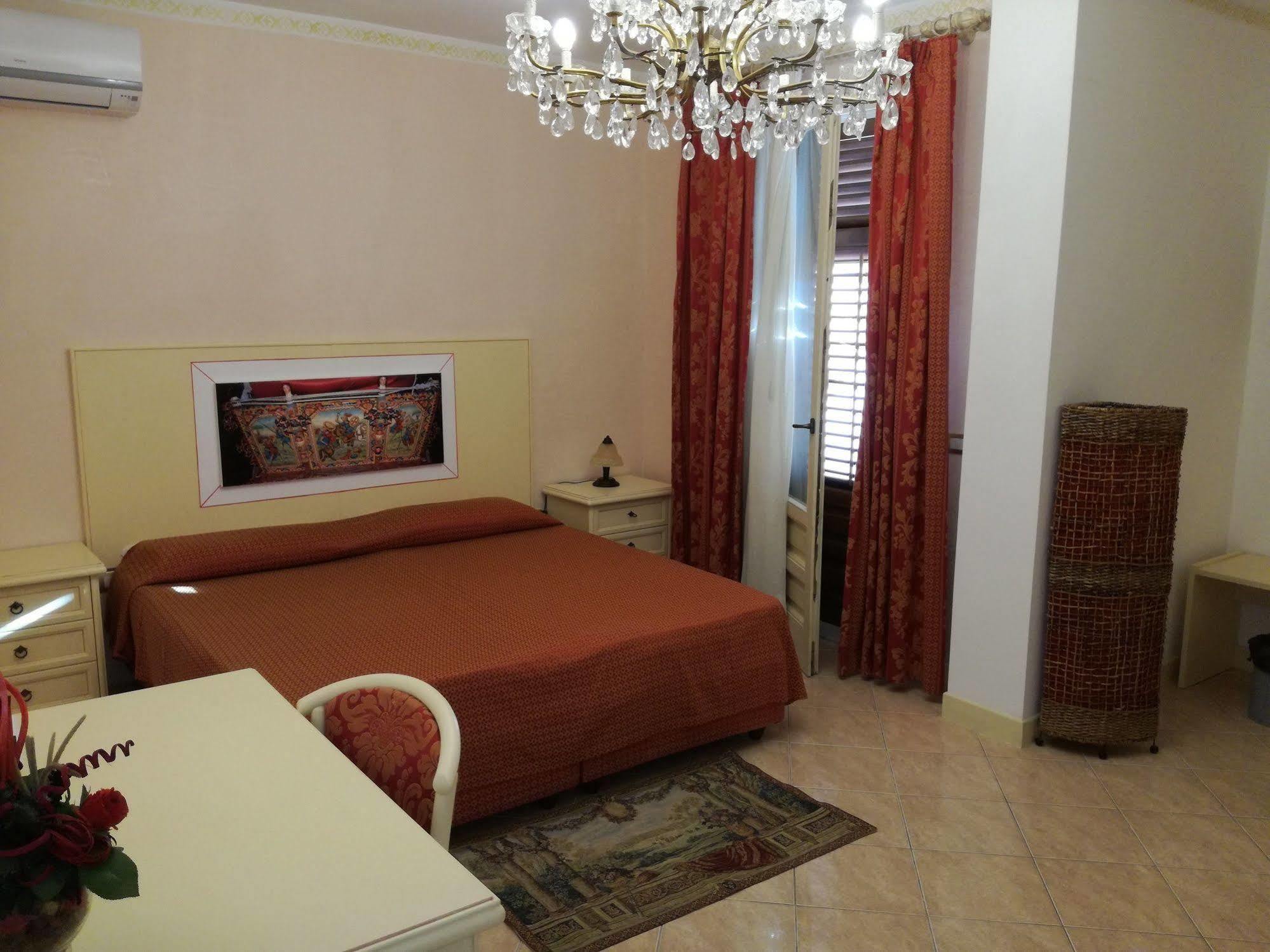 Hotel Centrale บาเกเรีย ภายนอก รูปภาพ